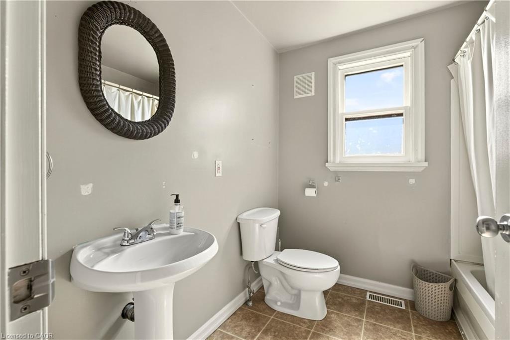 134 Catharine Avenue Property Photo 18