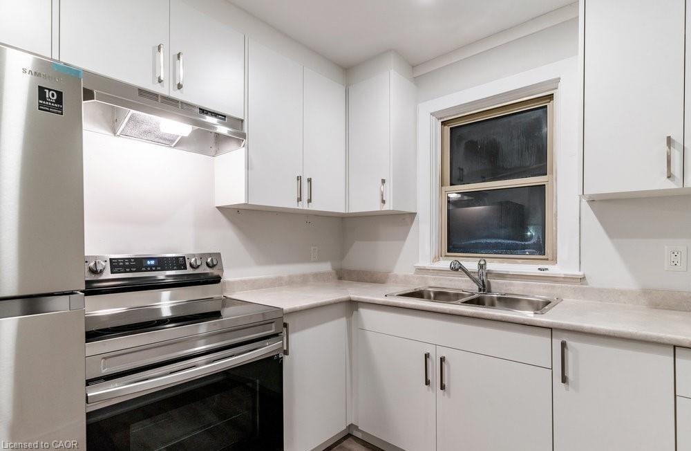 A-598 Upper James Street Property Photo 7