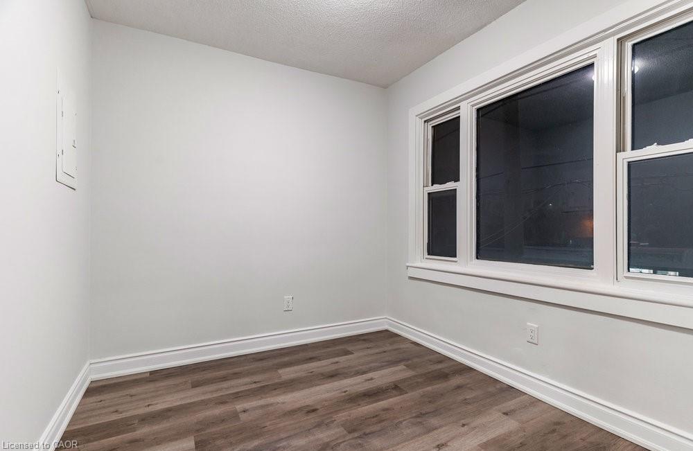A-598 Upper James Street Property Photo 11