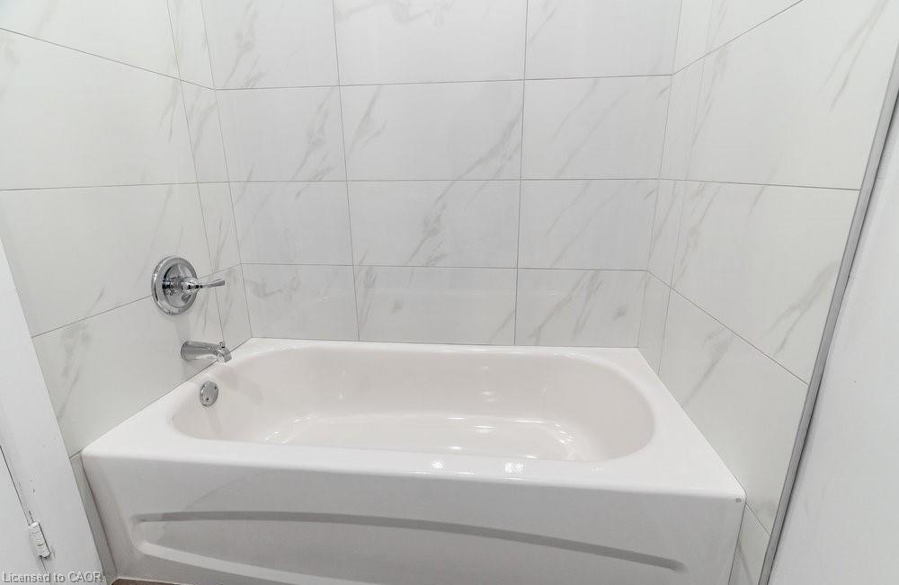 A-598 Upper James Street Property Photo 14