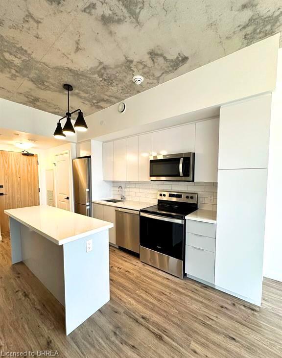813-7 Erie Avenue Property Photo 9