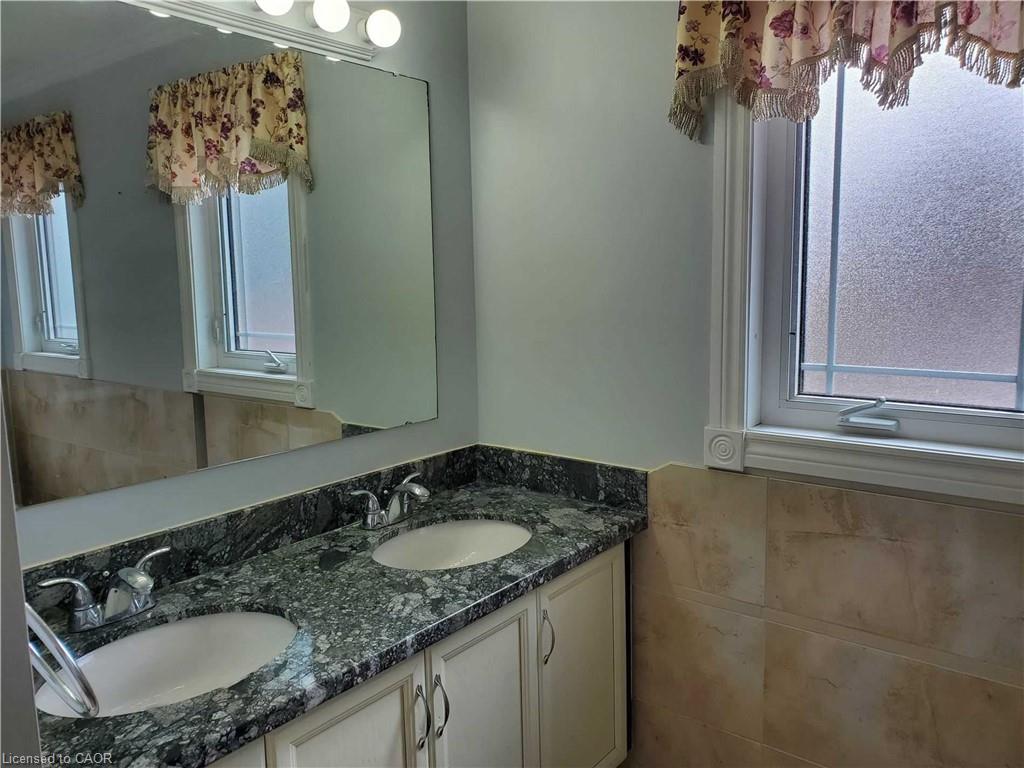 14 Newdale Place Property Photo 8