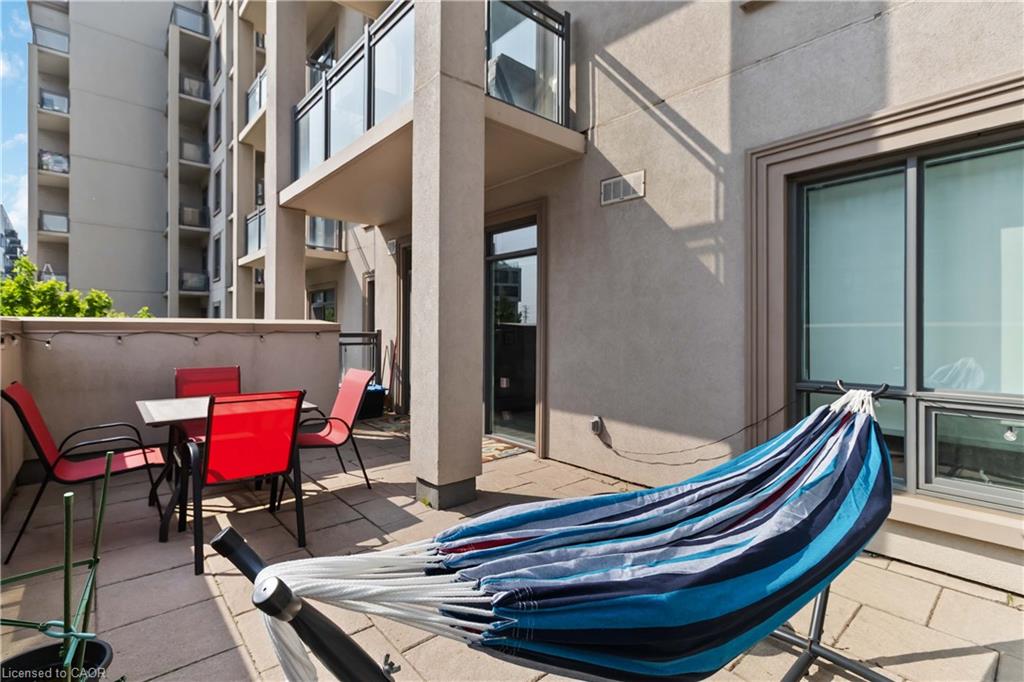 301-2490 Old Bronte Road Property Photo 4