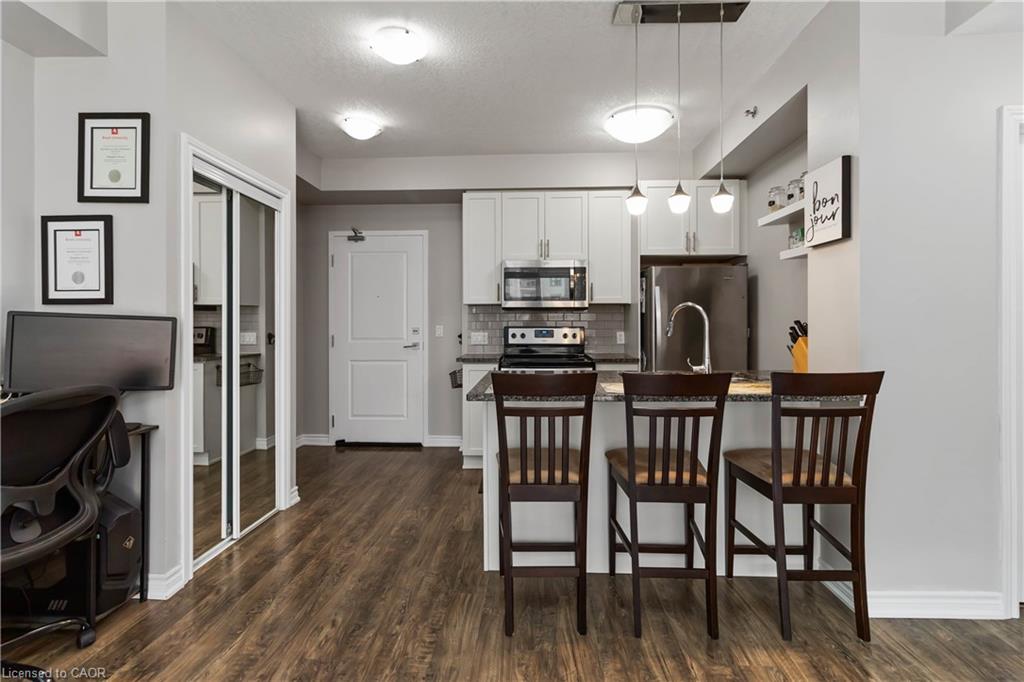 301-2490 Old Bronte Road Property Photo 12