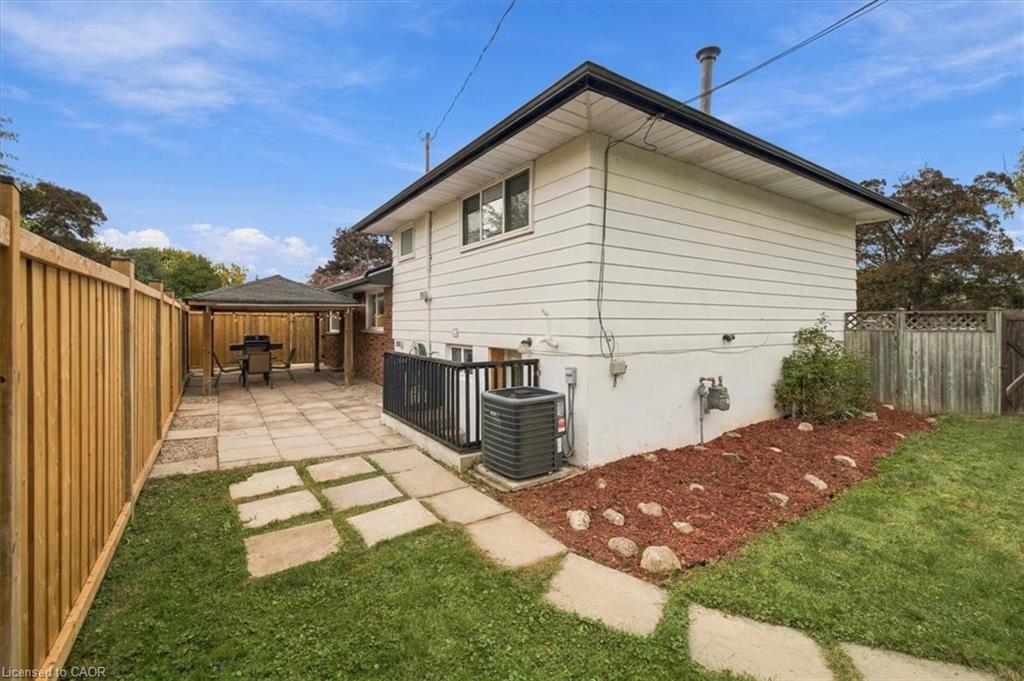 340 Duncombe Drive Property Photo 32