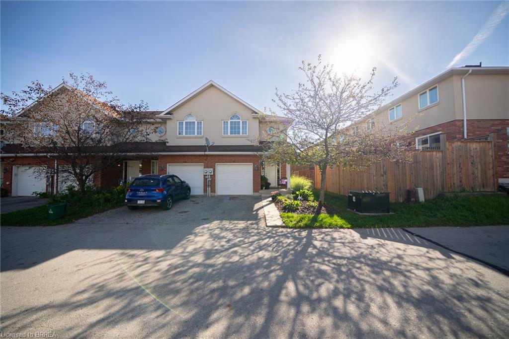 67-20 Mcconkey Crescent Property Photo 2