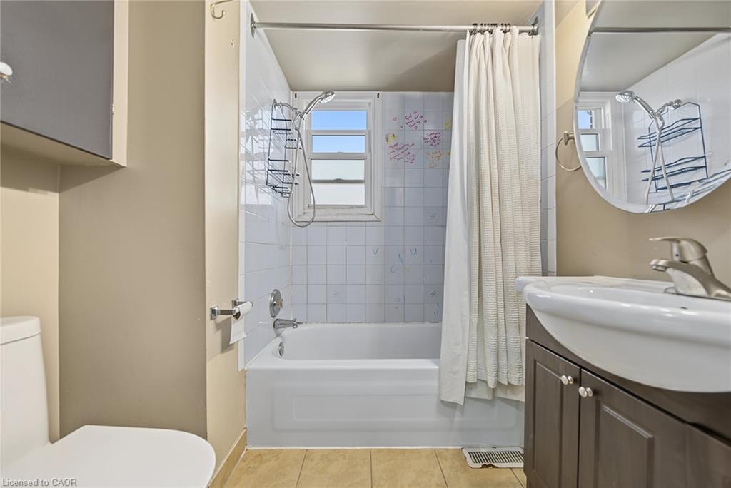 270 Weir Street N Property Photo 13