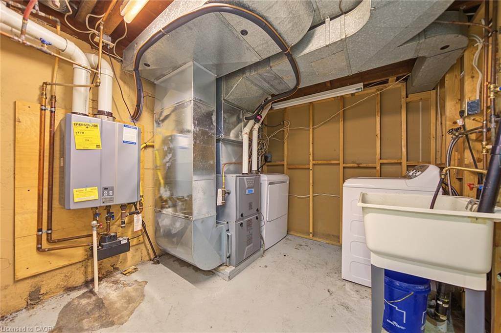 270 Weir Street N Property Photo 28