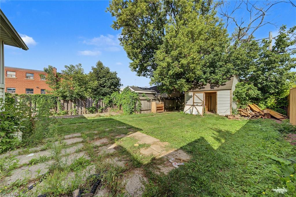 270 Weir Street N Property Photo 29