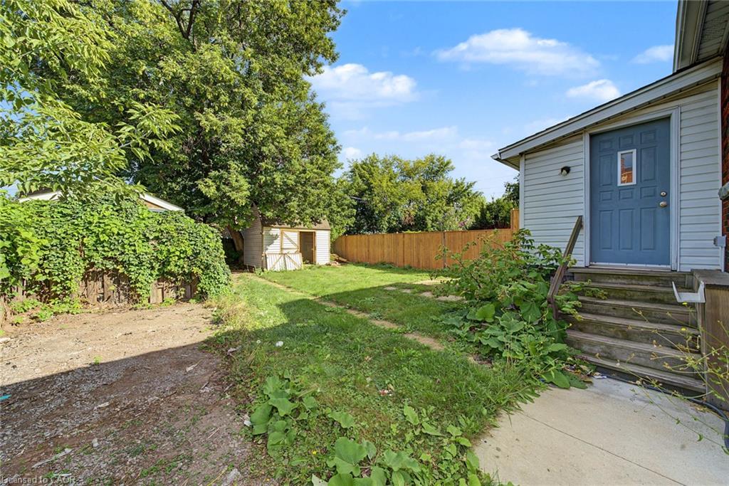 270 Weir Street N Property Photo 32