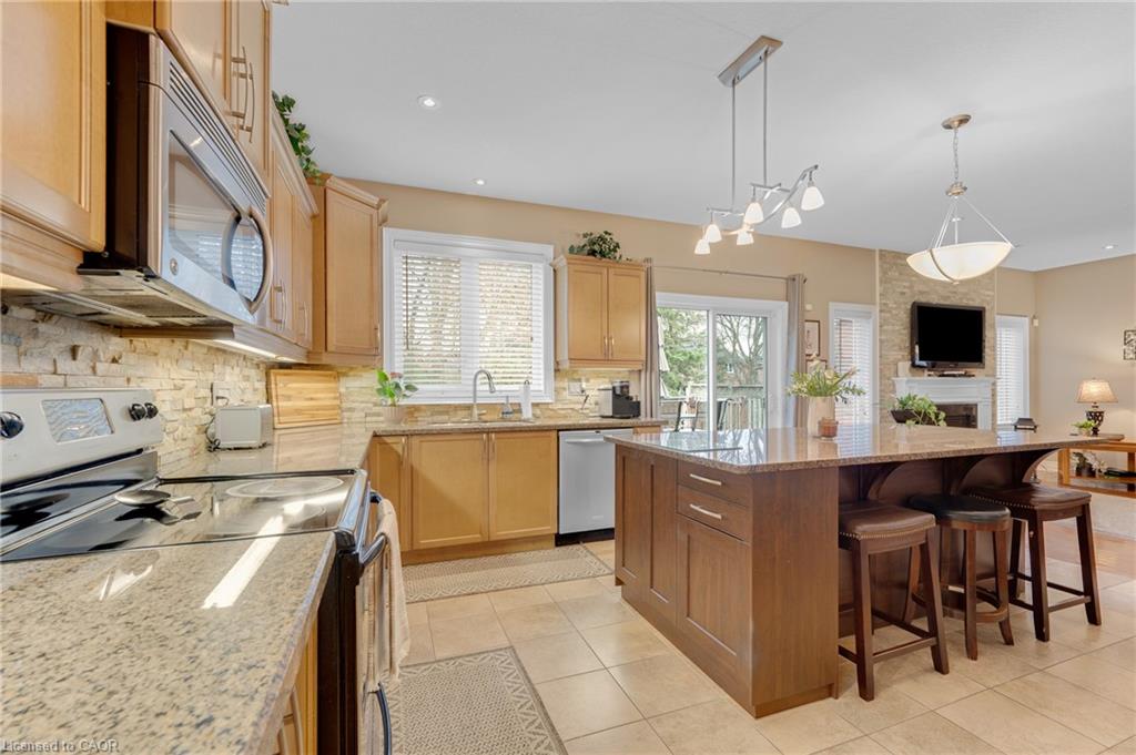365 Valridge Drive Property Photo 10