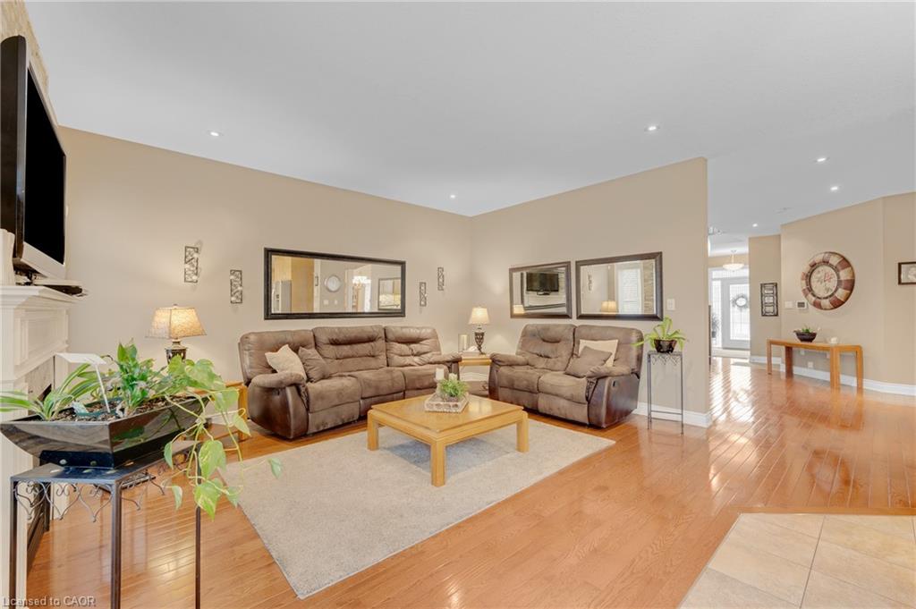 365 Valridge Drive Property Photo 15