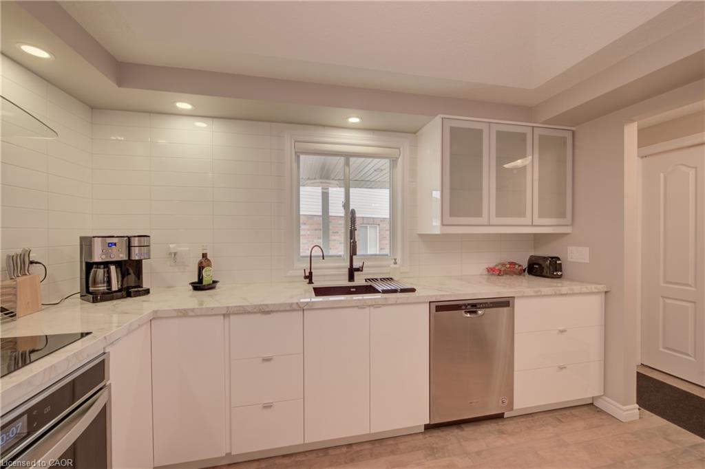 574 Clipper Drive Property Photo 13