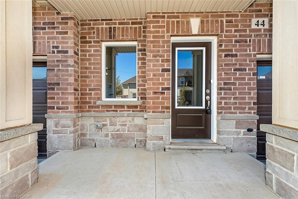44-205 Thames Way Property Photo 2