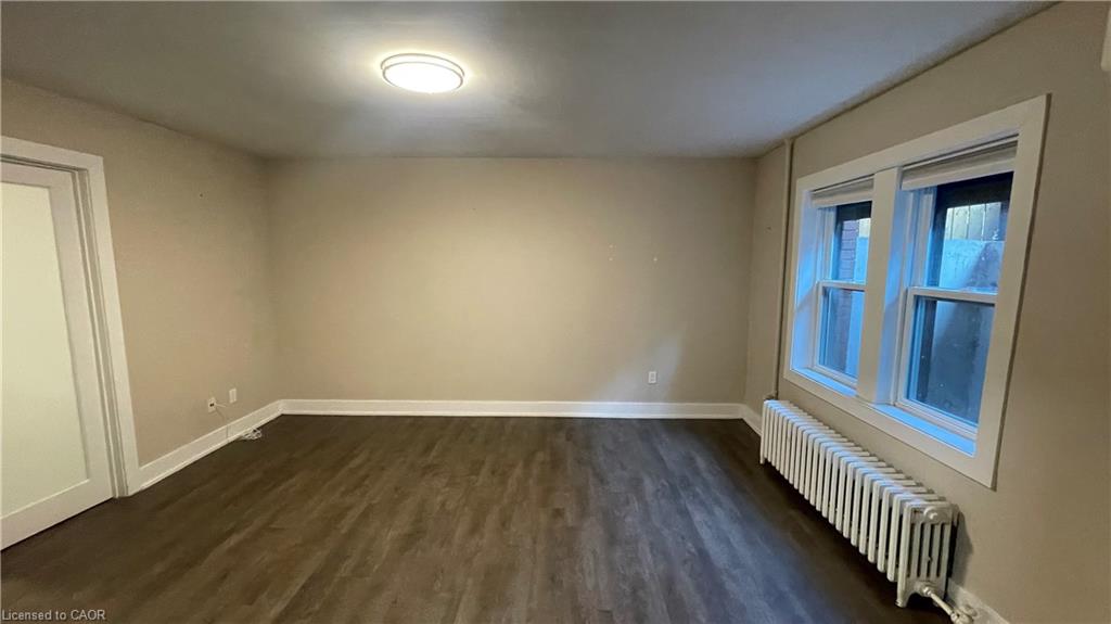 2-4 Ottawa Street N Property Photo 5