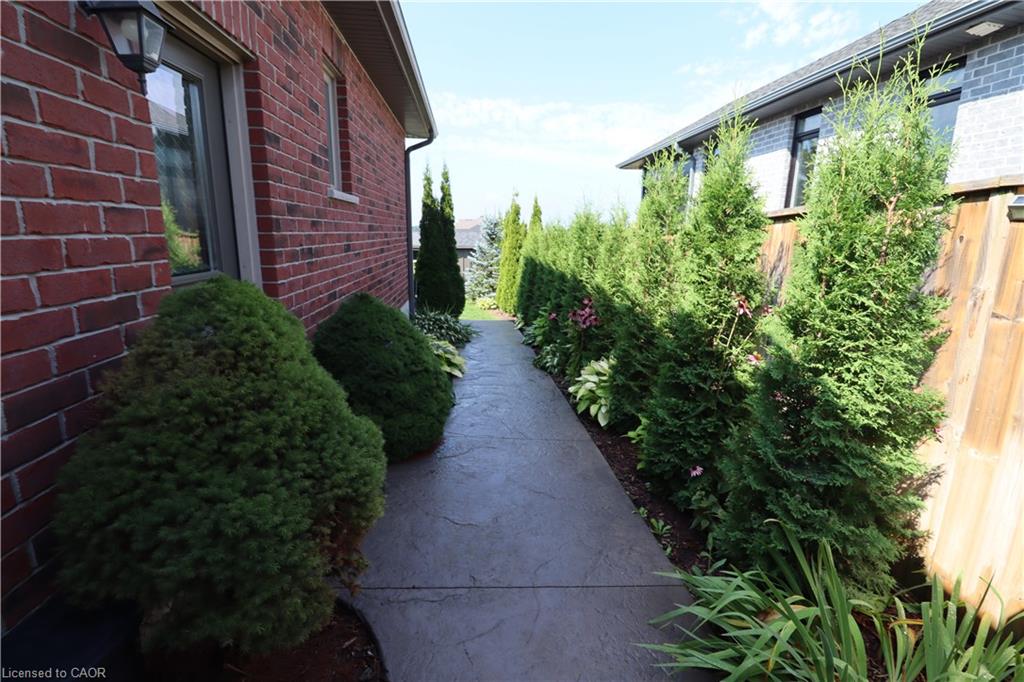 42 Graydon Drive Property Photo 39