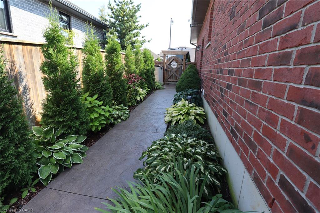 42 Graydon Drive Property Photo 40