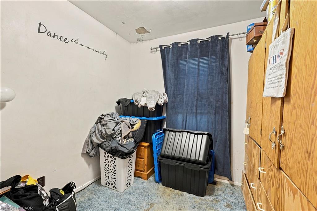 663 Ridge Road W Property Photo 7