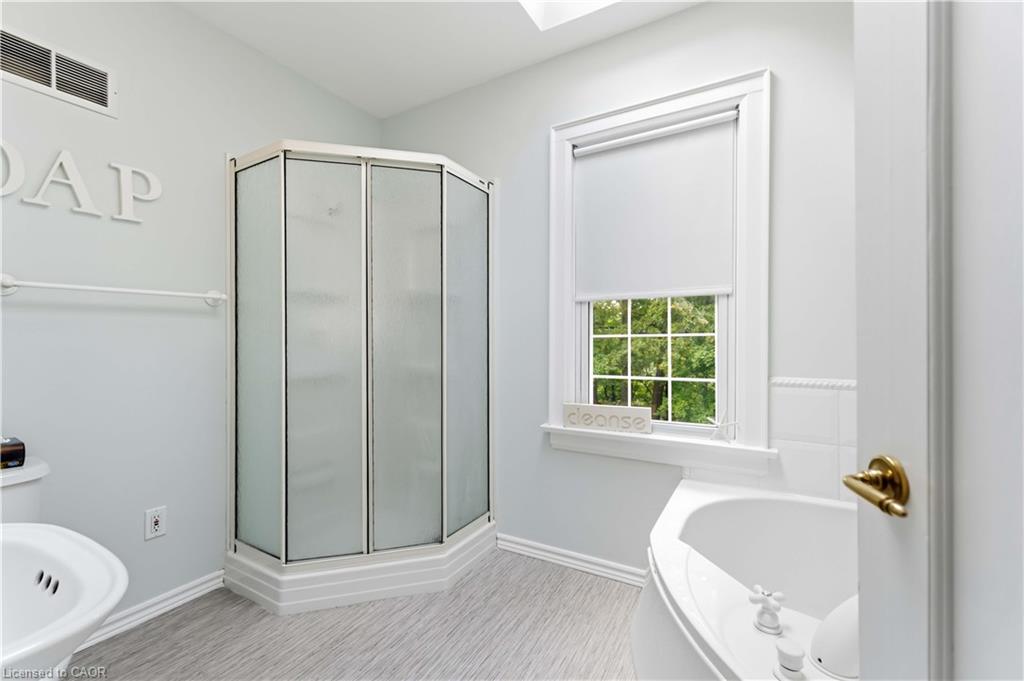 1537 Gregory Road Property Photo 28