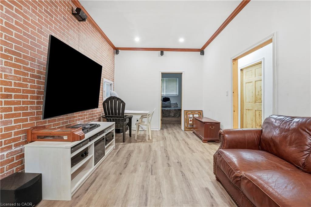 8-334 Rattlesnake Road Property Photo 4