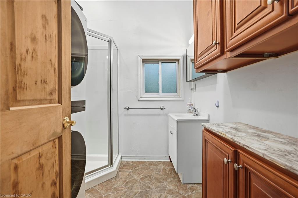 8-334 Rattlesnake Road Property Photo 9