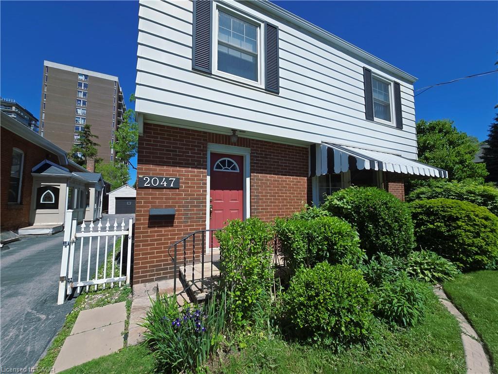 2047 James Street Property Photo 1