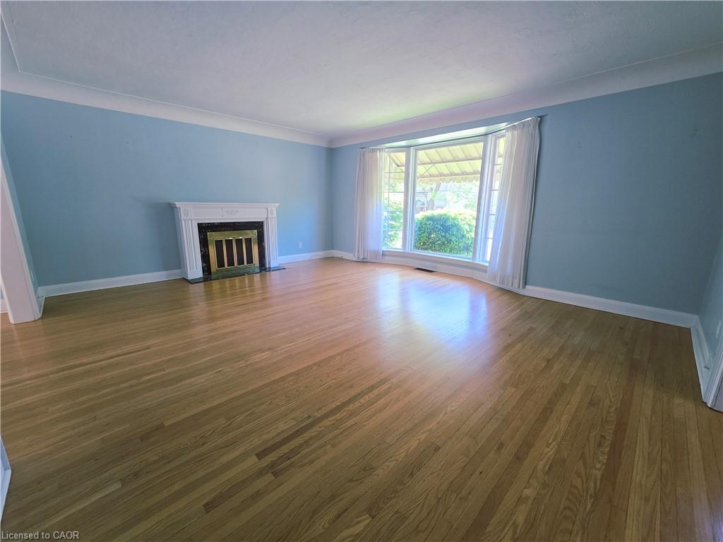 2047 James Street Property Photo 6