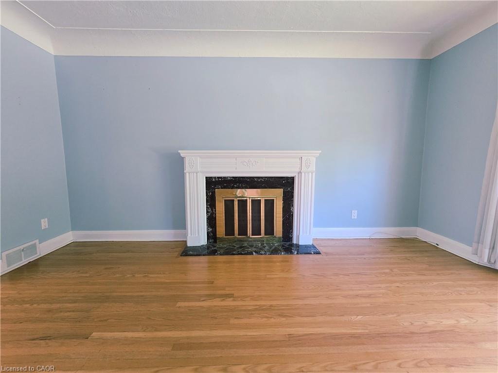 2047 James Street Property Photo 7
