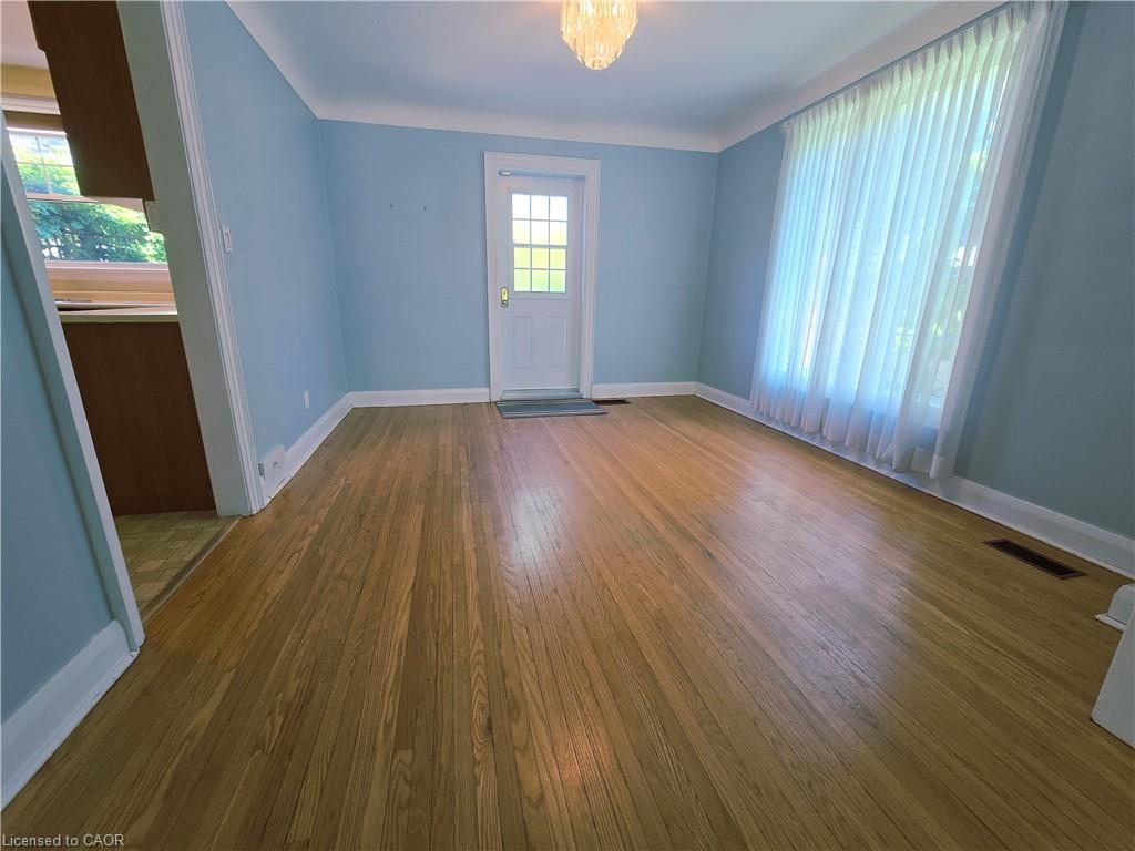 2047 James Street Property Photo 10