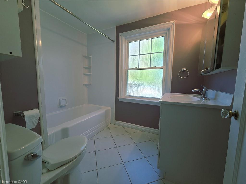 2047 James Street Property Photo 15