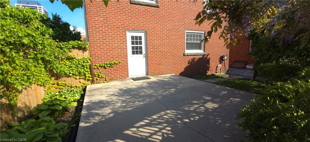 2047 James Street Property Photo 20