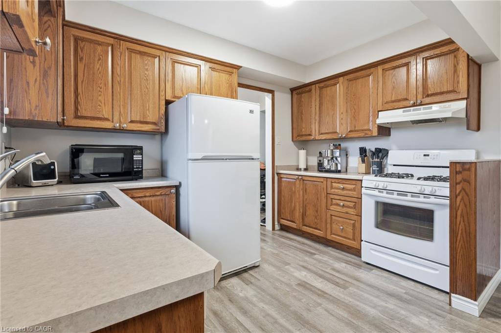 27 Blenheim Drive Property Photo 6