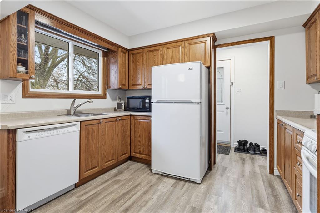 27 Blenheim Drive Property Photo 7