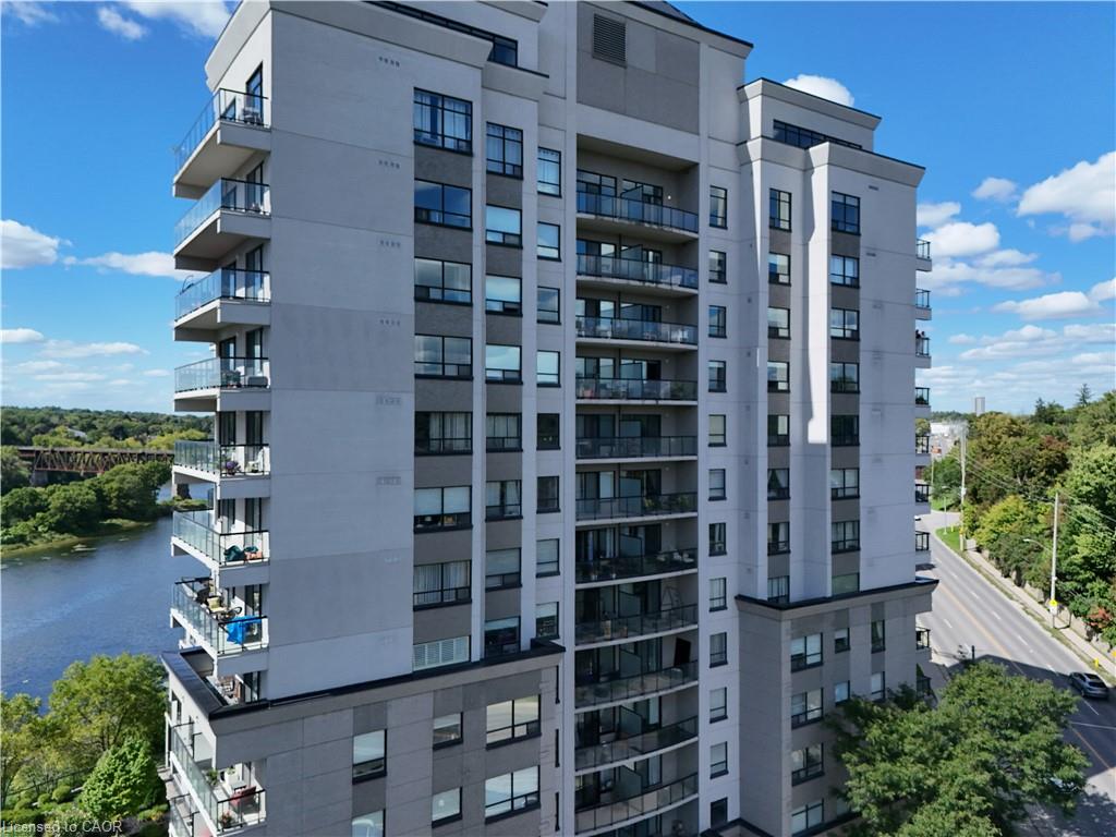 805-170 Water Street N Property Photo 2
