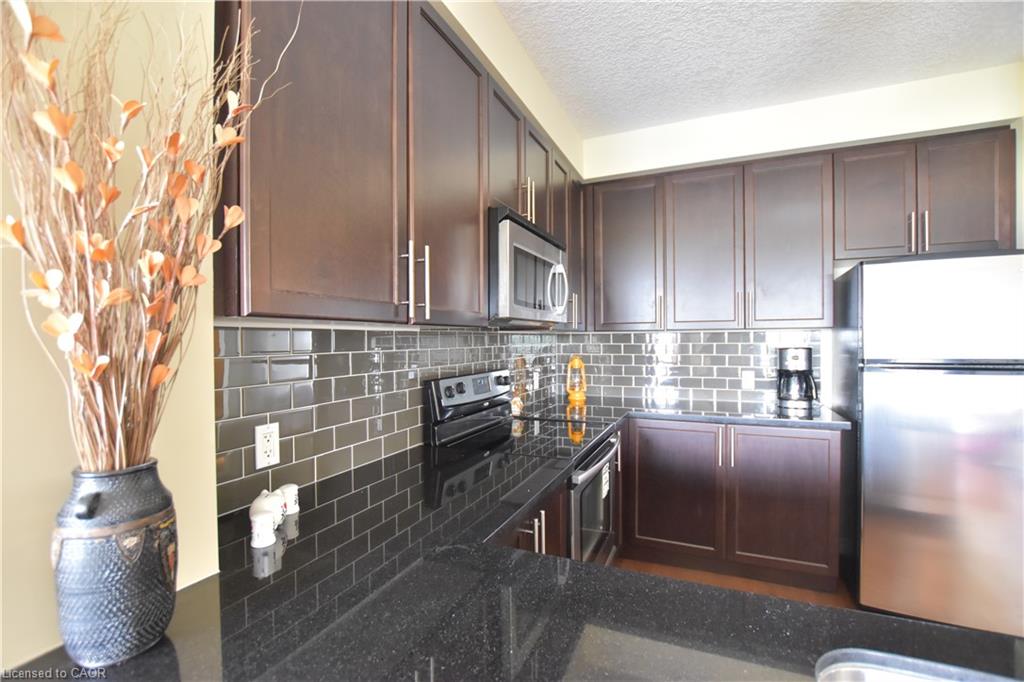 805-170 Water Street N Property Photo 22