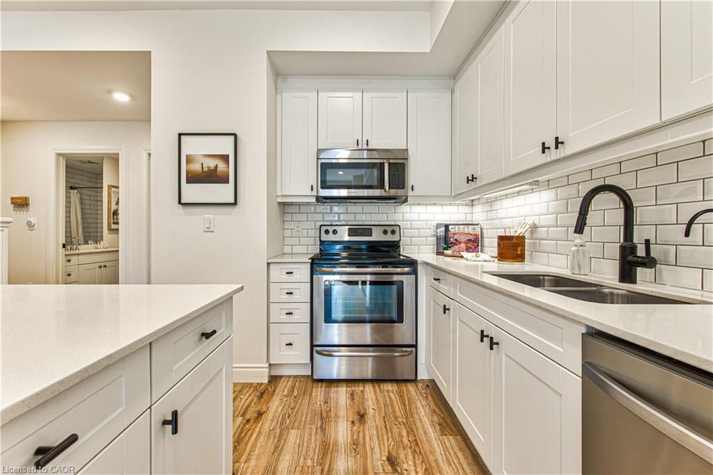 B306-112 Union Street E Property Photo 3