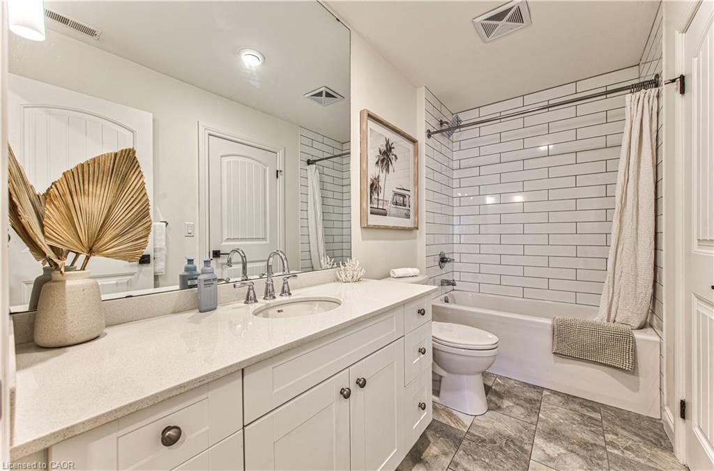 B306-112 Union Street E Property Photo 8