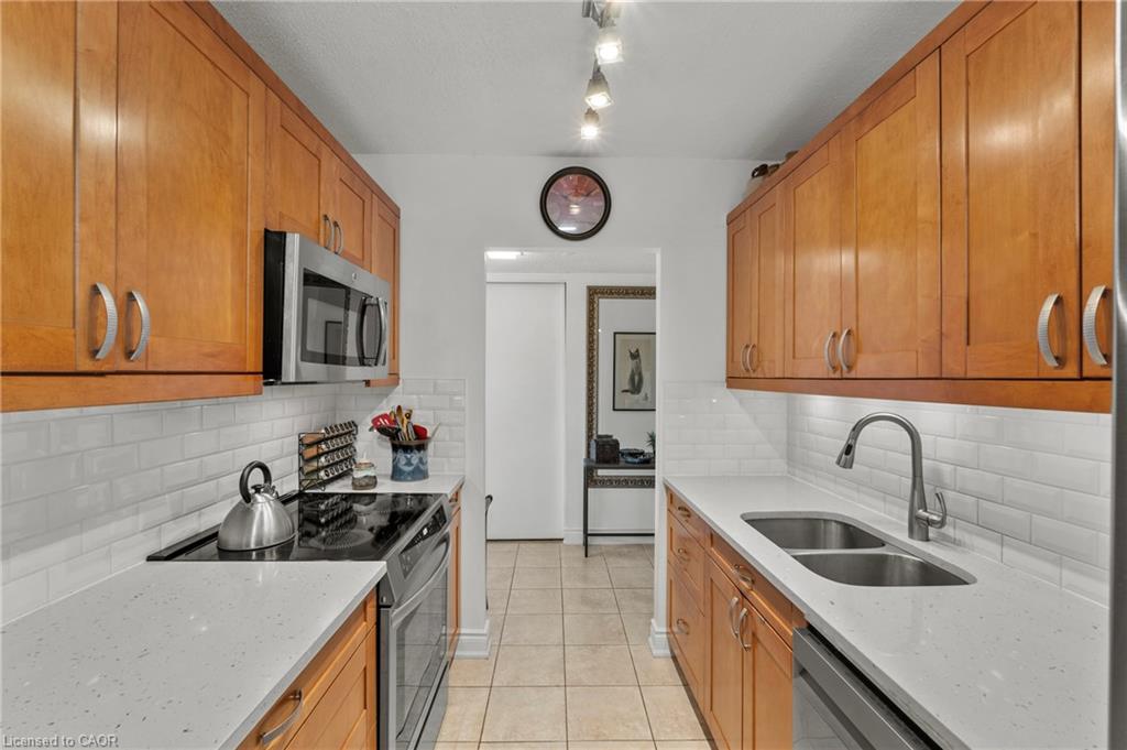 2206-75 Queen Street N Property Photo 5
