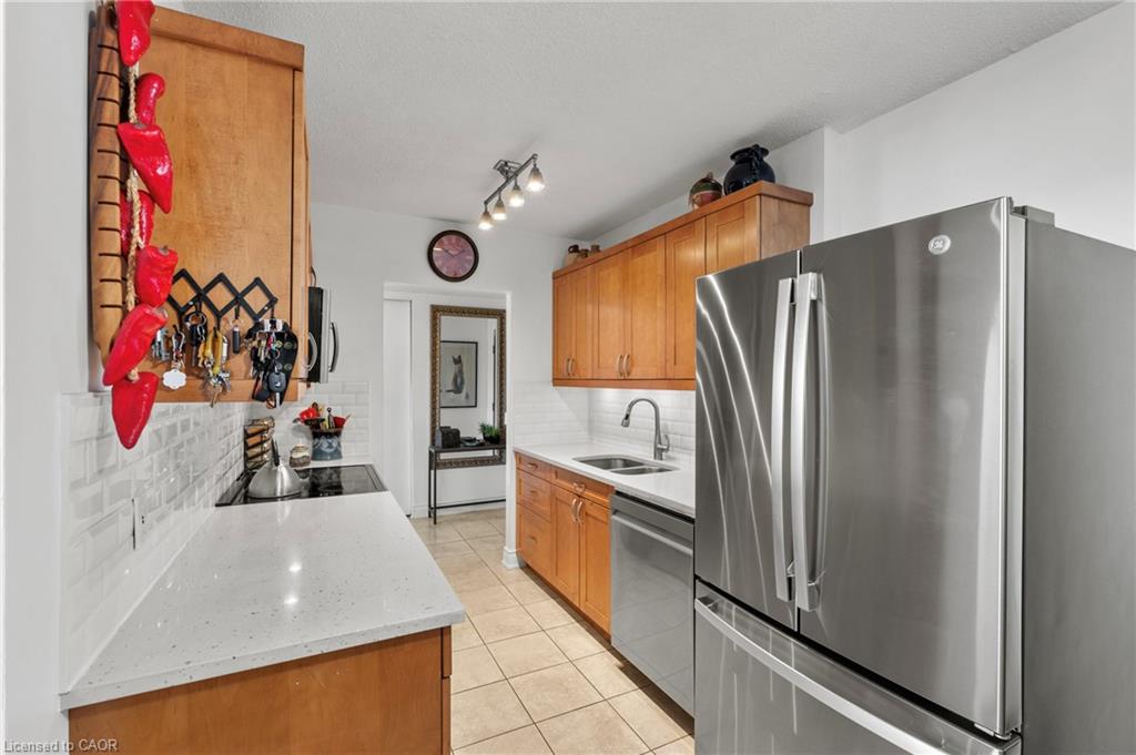 2206-75 Queen Street N Property Photo 6