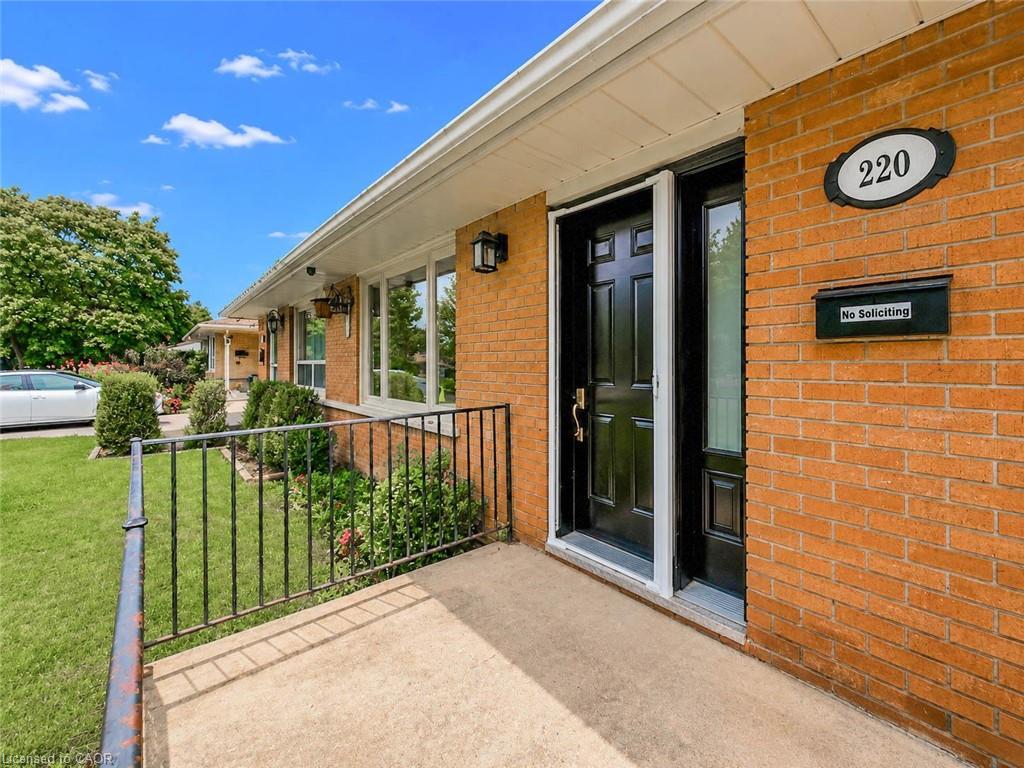 220 Cairn Street Property Photo 3