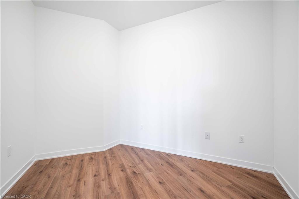 437-395 Dundas Street Property Photo 10