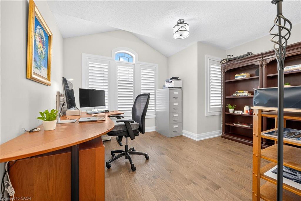 12 Fiddlehead Crescent Property Photo 27