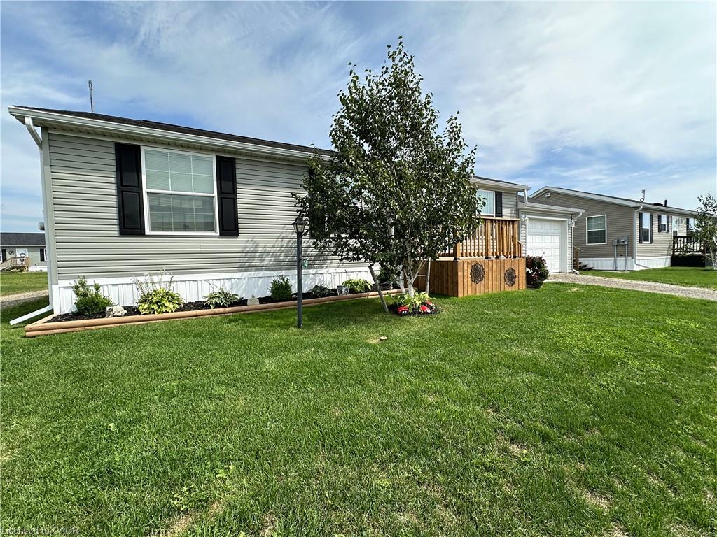 14 Copper Beech Drive Property Photo 3