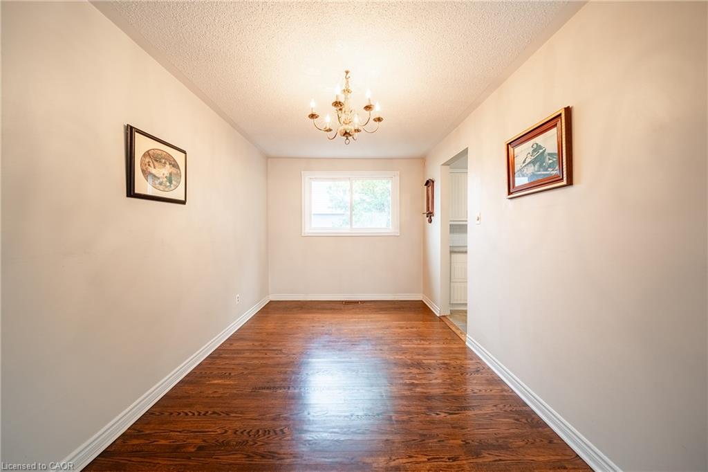 557 Trafford Crescent Property Photo 7