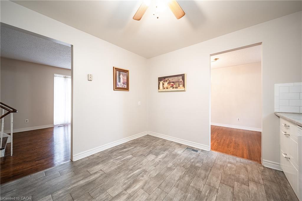 557 Trafford Crescent Property Photo 11