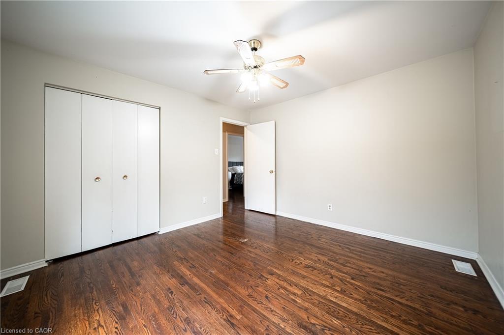 557 Trafford Crescent Property Photo 15