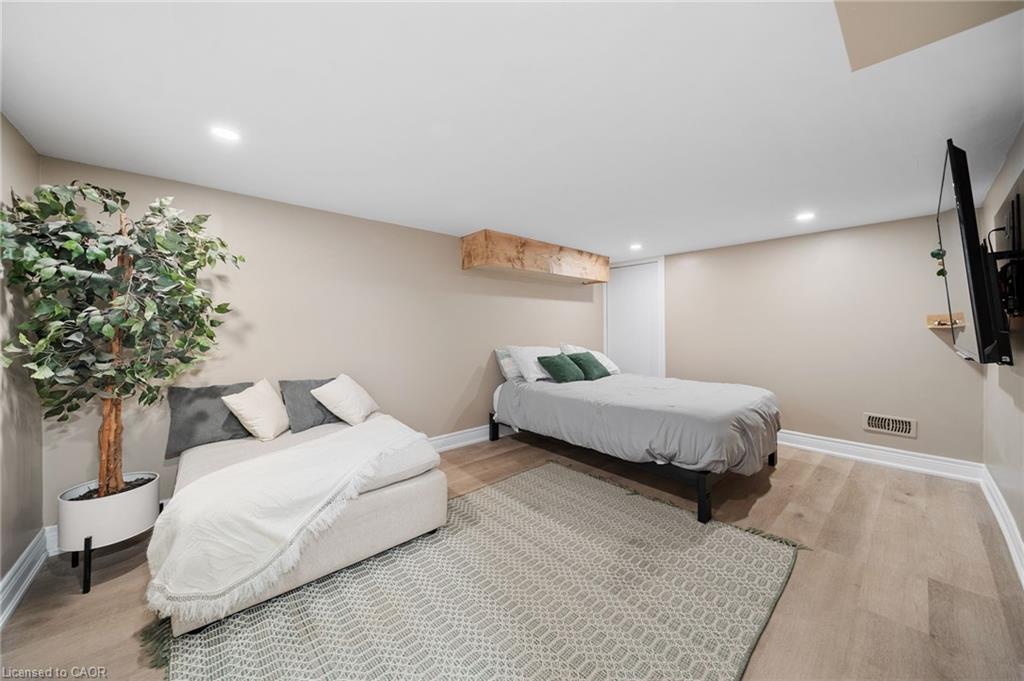 80 Sarah Street Property Photo 30