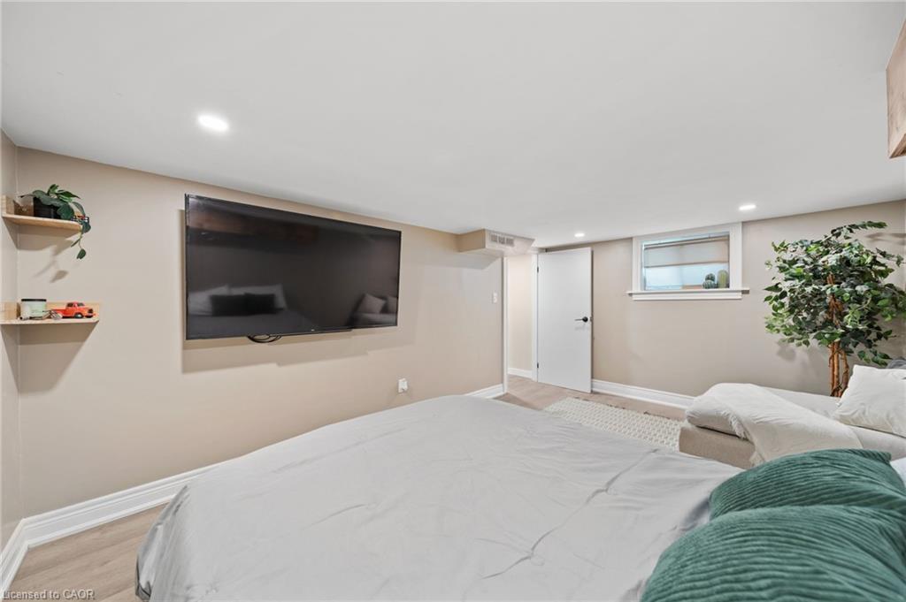 80 Sarah Street Property Photo 31