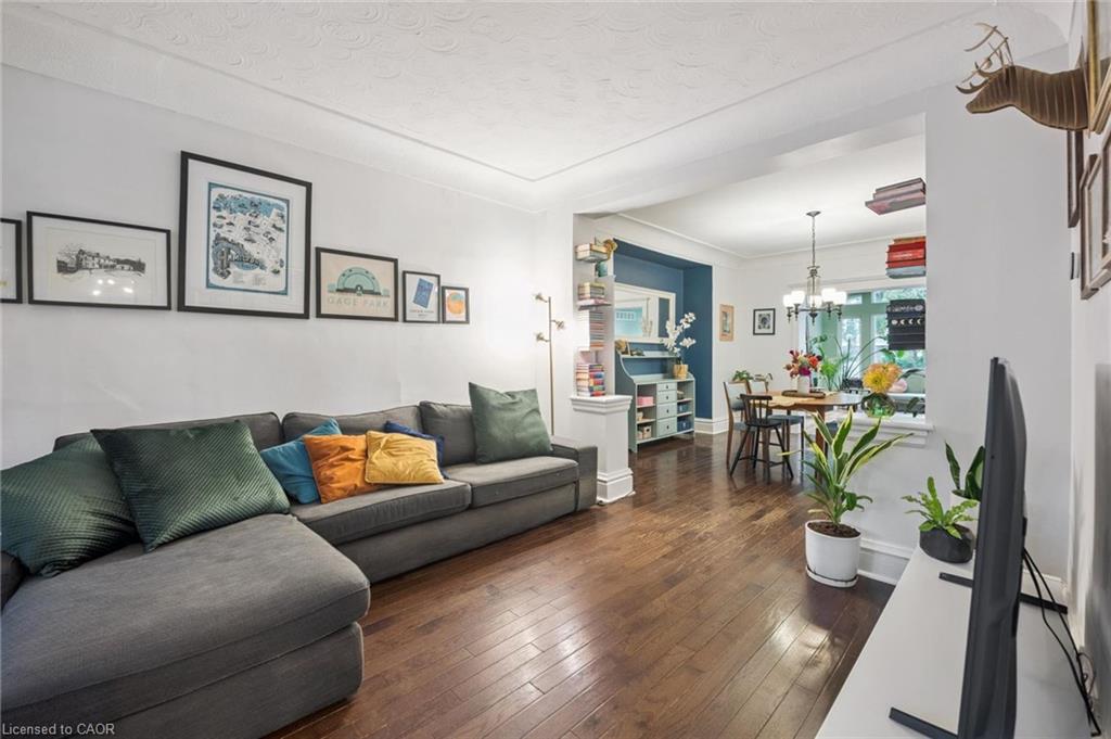 58 Balmoral Avenue N Property Photo 8