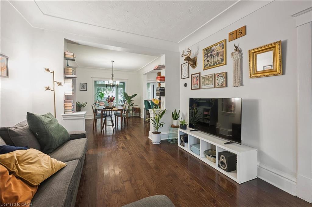 58 Balmoral Avenue N Property Photo 11